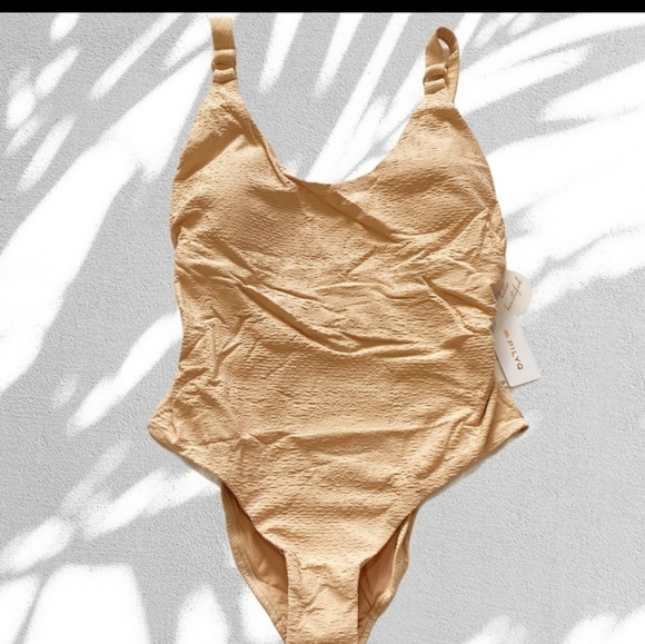 PILYQ Swim Pink Sand Hailey Cheeky One piece - Picture 3 of 5